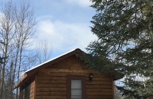 South Range Cabin | Rustic Personal Retreat Cabin, "Sunrise"