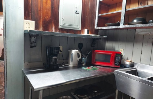 Tropic Apartment | Rustic private apt. "zen" @ Eau Gallie Downtown & 5 minutes Melbourne Beach