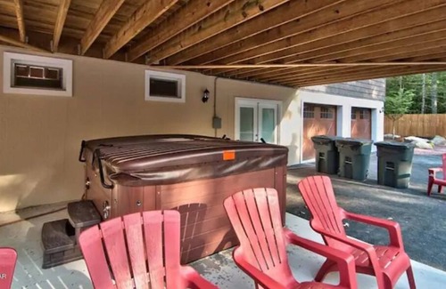 Tafton House | Rustic Private Manor Retreat In Tafton Near Lake!