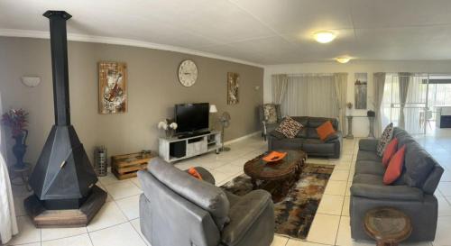 Benoni House | Rustic red