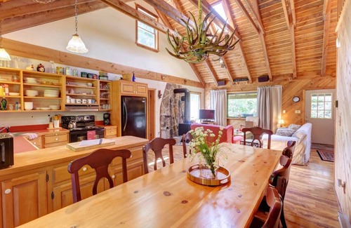 Denver Cabin | Rustic Retreat | Hike, Explore Charming Towns & Unwind