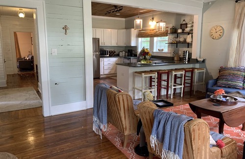Sardis House | Rustic retreat