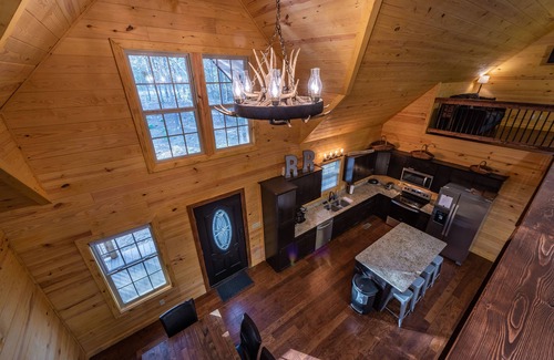 Mentone Cabin | RUSTIC RETREAT w/Hot Tub - Rest and Relaxation for the Entire Family Sleeps 14