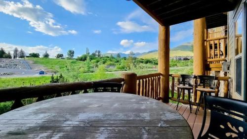 Eden House | Rustic Ridge with Gym and Game Room