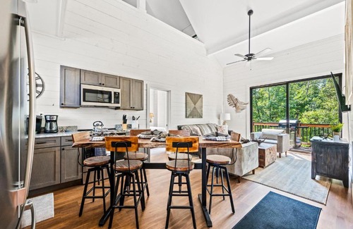 Sevierville House | Rustic Ripples Chalet