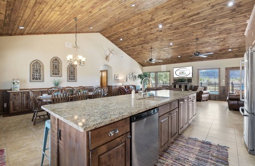 Sabinal House | Rustic Riviera Sleeps 28w/5bdrm OptHeatedPool PingPong FREE FrioAccess@ConcanVIP