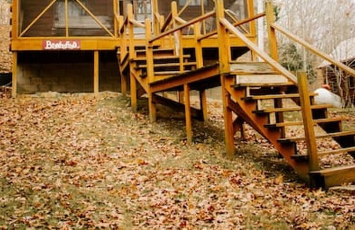 Taswell House | Rustic & Secluded Traditional Log Cabin on 86 Ac!