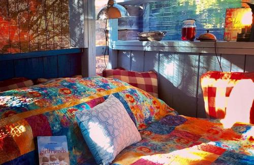Zuzax House | Rustic Tree House Rental with a Fire Pit in Bernalillo County, New Mexico