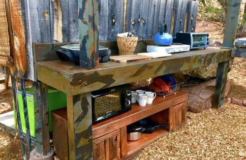 Zuzax House | Rustic Tree House Rental with a Fire Pit in Bernalillo County, New Mexico