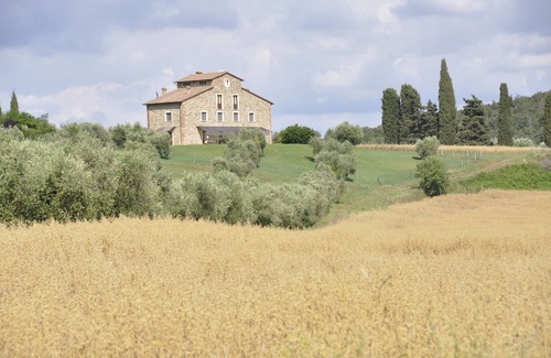 Massa Marittima Apartment | Rustic Tuscan style apartment