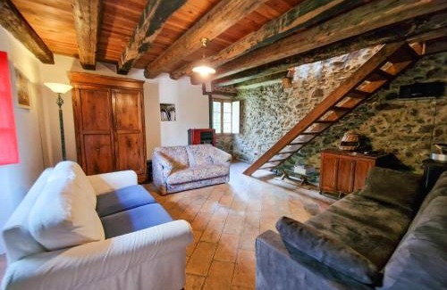Semnago-San Martino House | Rustico-Ferienhaus Antico