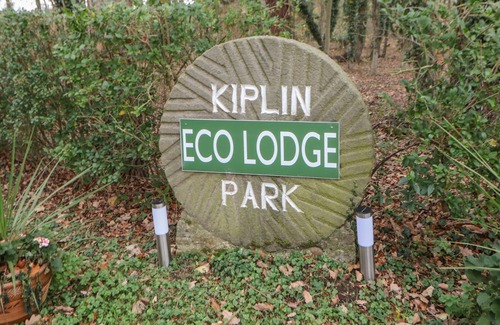 Kiplin House | RUTLAND LODGE, pet friendly, with a garden in Scorton, Richmond