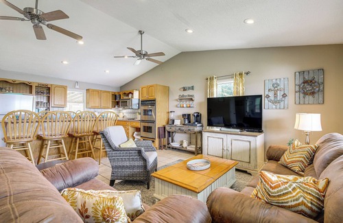 Rutledge House | Rutledge Hilltop Home on Cherokee Lake w/Decks!