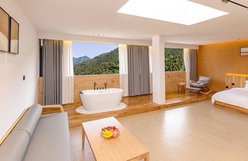 Tonglu Hotel | Ruyuan Xiaomanli Homestay