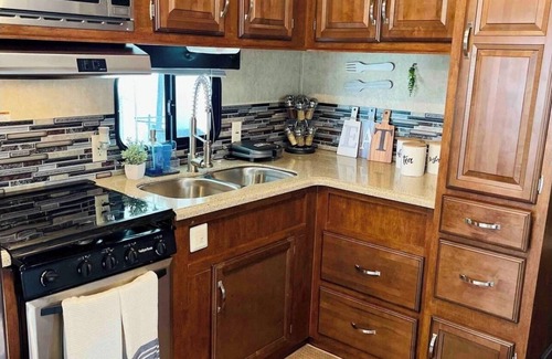 Key Largo RV Rental | RV/Camper Calusa Resort and Marina