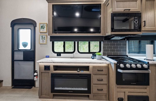 Buford House | RV Delivery & Set up - Bohemian Dream