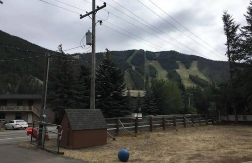 Warm Springs House | RV Parking in Paradise (Parking Space #B)