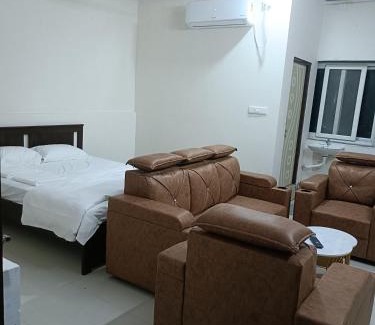 Gajwel Hotel | RVR TOWN LODGe