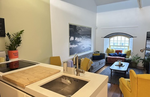 Plymouth Apartment | RWY Suite48