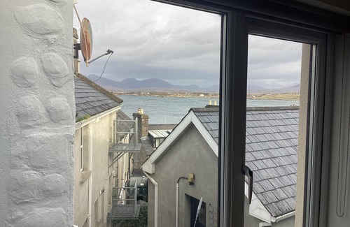 Roundstone House | Ryans Roundstone Retreats Old bakery (3 bedrooms)