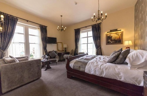 Ryde Hotel | Ryde Castle Hotel by Greene King Inns