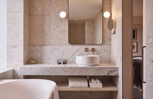 Chinatown Hotel | Rydges Melbourne