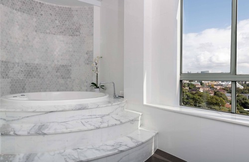 Rosehill Hotel | Rydges Parramatta