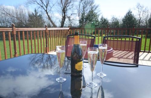 Malton House | Ryedale Lodge with Hot Tub