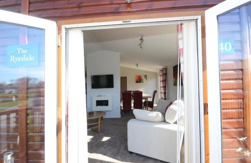 Malton House | Ryedale Lodge with Hot Tub