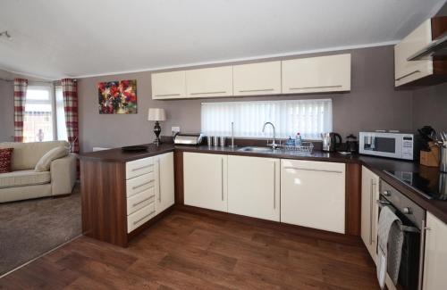 Malton House | Ryedale Lodge with Hot Tub