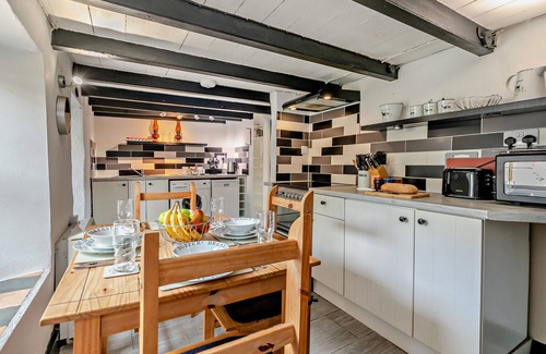 Delabole House | Ryefields - Two Bedroom House, Sleeps 4