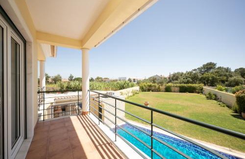 Parede Apartment | São Pedro do Estoril Villa By Hosty