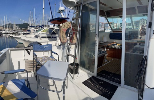 Hendaye Boat Rental | Séjour Flottant Hors du Temps sur Bateau Mayda