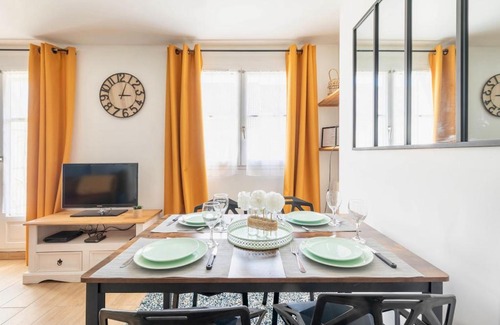 Bailly-Romainvilliers Apartment | Séjour magique à 10 min de Disneyland- Appartement cosy avec terrasse & parking privé
