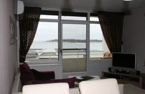 Fehmarn Apartment | Südstrand-Apartment 2 "Ostseeblick"