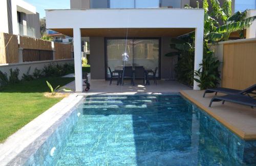 Cesme Villa | Süper lüks havuzlu merkezde