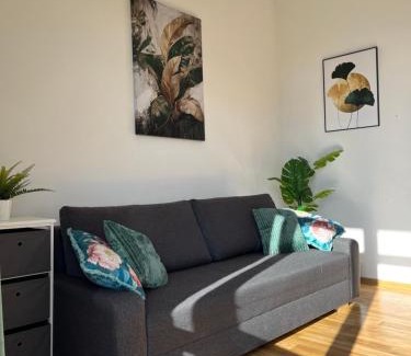 Zoliborz Apartment | Słoneczny apartament na Żoliborzu dla 2 osób przy Arkadii