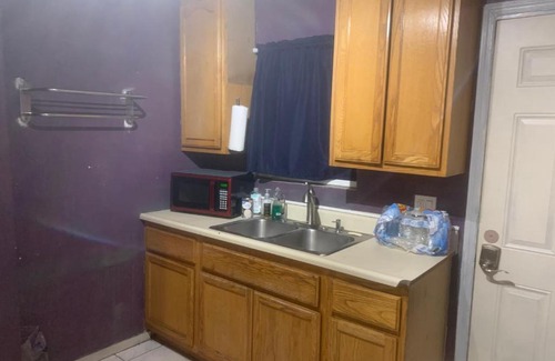 Eastside Bed & Breakfast | S&B Bed& Breakfast
