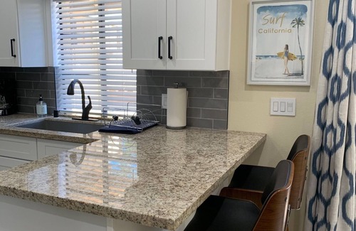 Palm Desert Condo | S. Palm Desert Condo seconds to Pool & El Paseo