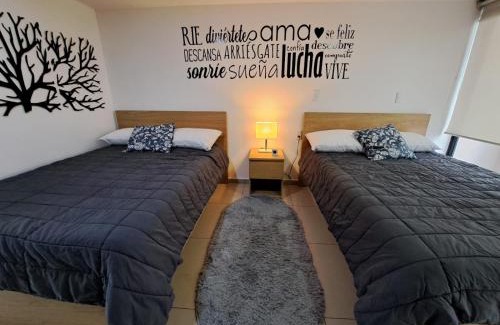 Ciudad Lopez Mateos Apartment | S07 DOBLE CAMA MATRIMONIAL Premium Suite Frente al TEC CEM con Cocineta WiFi Balcón Parking Terraza