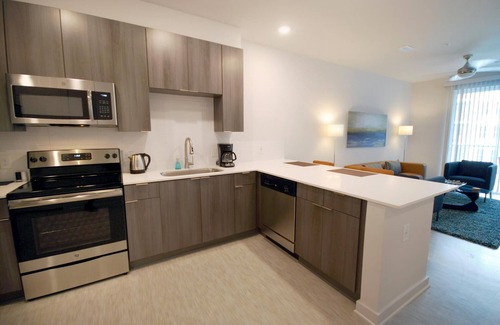 Midtown Apartment | S1bk Affordable Hotel-alternative Perfect for Long Term Stay Near Whole Foods