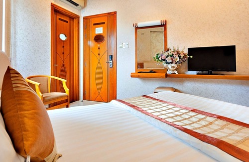 District 10 Hotel | S79 Happy Hotel