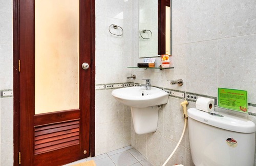 Tan Binh Hotel | S79 Vuong Quang Airport Hotel