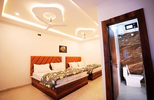 Chhatarpur Hotel | SAATWIK HOTEL