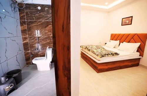 Chhatarpur Hotel | SAATWIK HOTEL