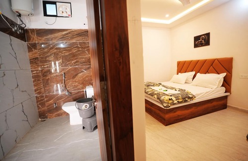 Chhatarpur Hotel | SAATWIK HOTEL