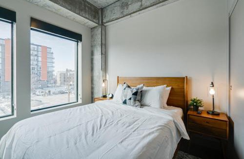 Warehouse District Apartment | Sable 302 - Alcove