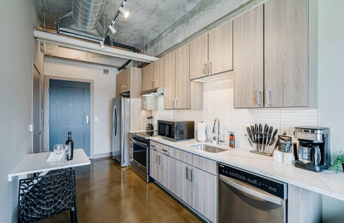 Warehouse District Condo | Sable 302 - Alcove
