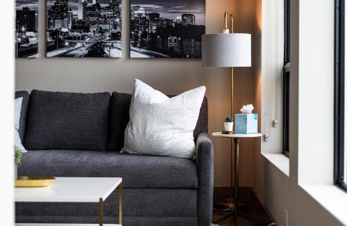 Warehouse District Apartment | Sable 304 - Alcove