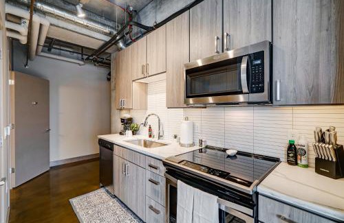 Warehouse District Apartment | Sable 401 - Studio